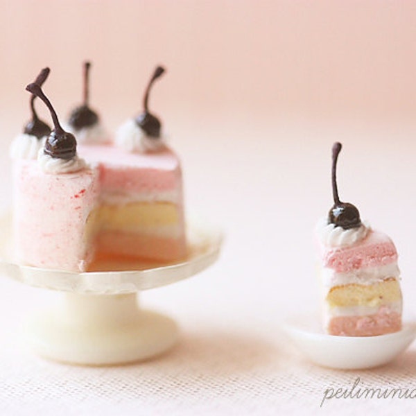 Dollhouse Miniature Food - Black Cherries Cake 1/12 Dollhouse Miniature Scale