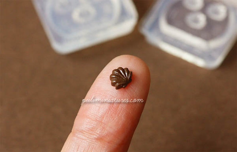 Dollhouse Miniature Chocolate Seashell Mold image 2