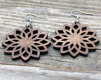 Mandala Earrings / Wood Earrings / Floral Bridesmaid Earrings / Intricate Earrings / Lightweight Mandala from Wood / Hypoallergenic