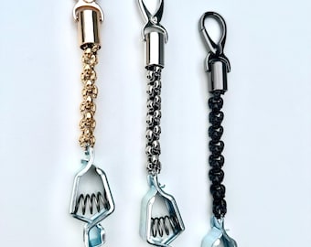 skull chained glove clips