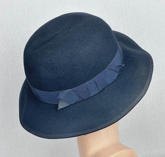Vintage 40s Fedora, Navy Blue Ladies Hat by Dobbs - image 9