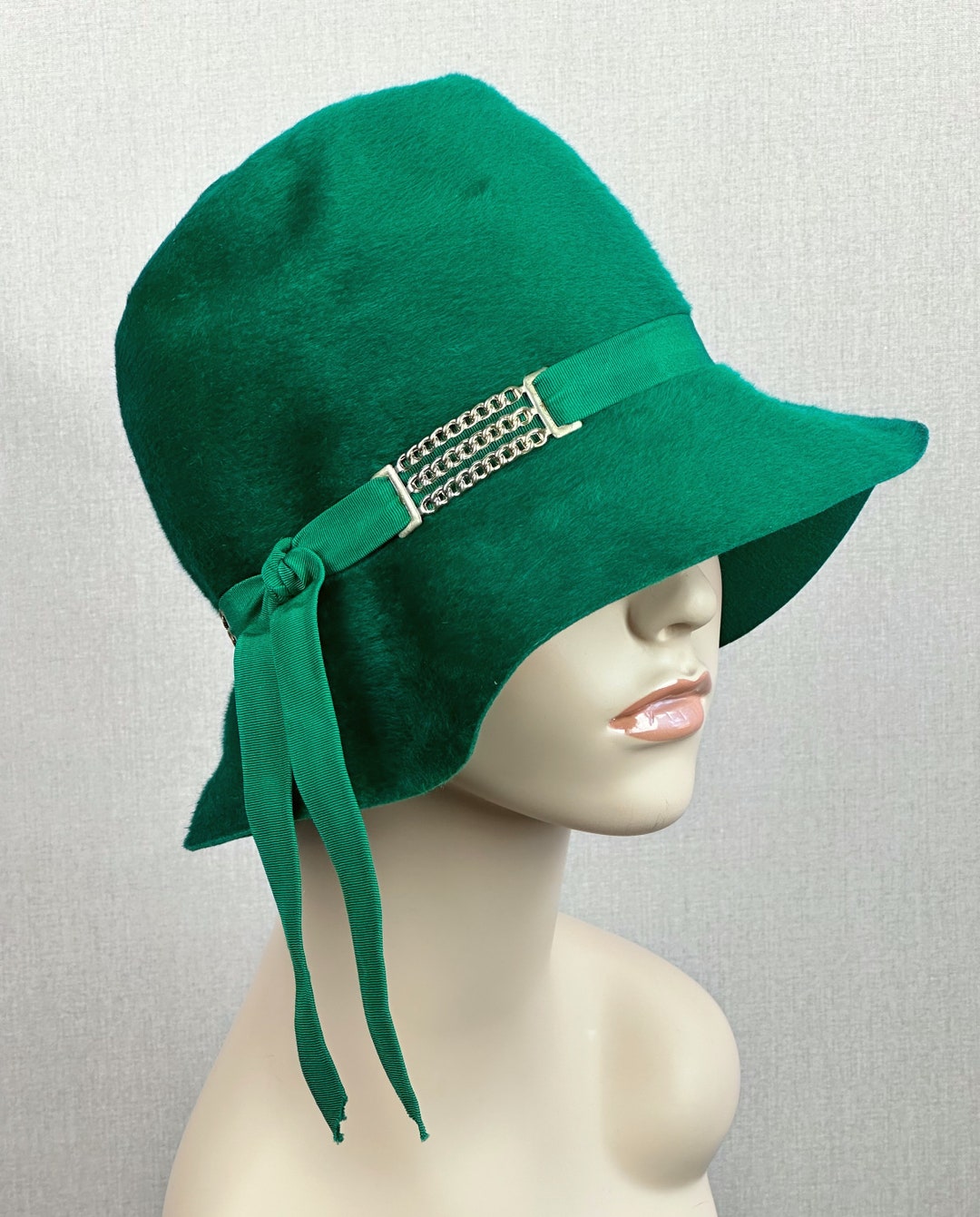 LACK OF COLOR LOLITA HAT CAP KELLY GREEN SUEDE LEATHER CAP HAT 70s RETRO SMALL Lack of Color | Holiday Bucket Hat in Retro Green| FashionPass main image 4