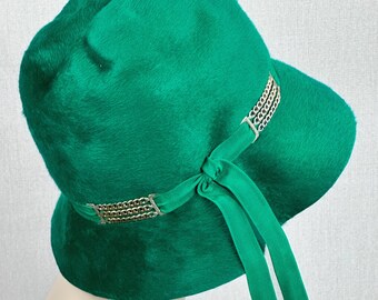 Vintage 70s Kelly Green Felt Bucket Style Hat by Lora - Etsy display picture 1
