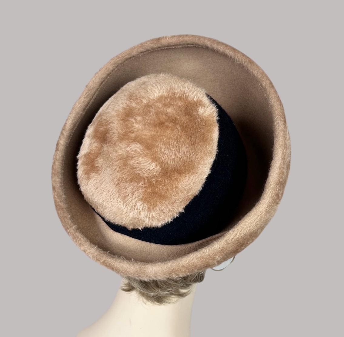 Vintage 60s Camel Faux Fur Breton Hat by Oleg Cassini - Etsy  display picture 3