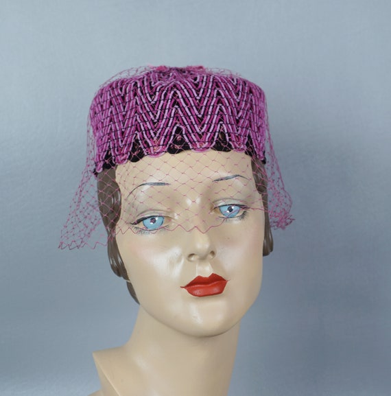 60s Hot Pink Veiled Pillbox Hat - image 4