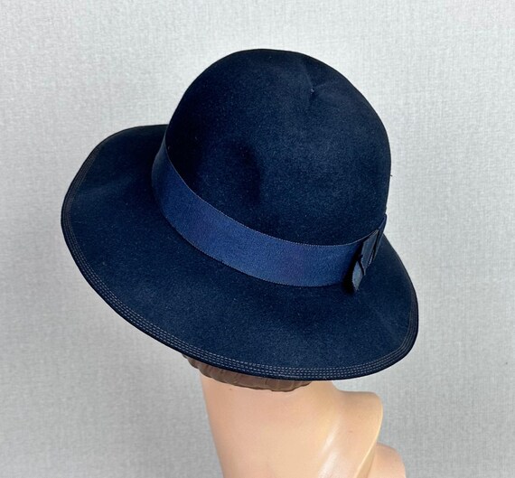 Vintage 40s Fedora, Navy Blue Ladies Hat by Dobbs - image 8