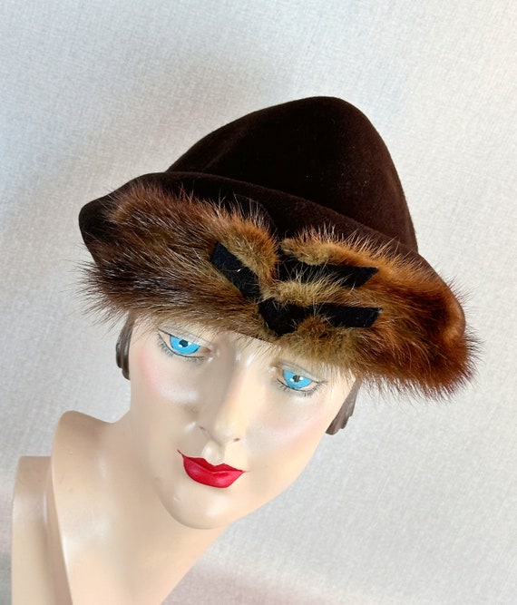 Vintage 1940s Brown Felt Brimmed Hat with Mink Tri