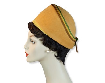 Vintage 1950s Chesterfield Pillbox Hat Mustard Yellow Felt Womens Mid Century Vintage 1950s Chesterfield Pillbox Hat Mustard Yellow Felt  main image 4