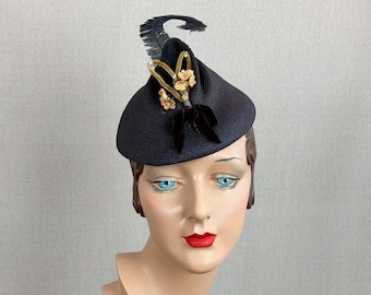 Vintage 1940s Navy Blue Straw Tilt Pixie Hat