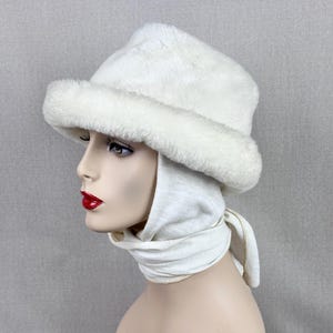 Vintage Winter White Embellished Fur Caplet Hat Vintage Winter White Faux Fur Scarf Hat - Etsy Denmark main image 3