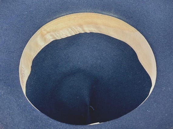 Vintage 40s Fedora, Navy Blue Ladies Hat by Dobbs - image 10