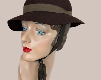 Vintage 1940 display picture 3