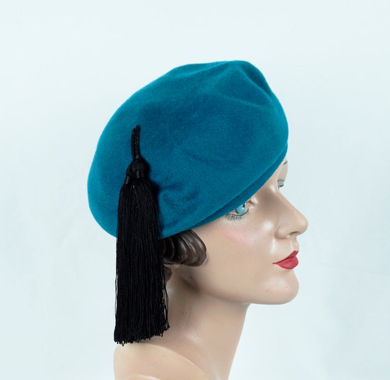 Vintage Hat, 60s Teal Beret, Tassel Beret, Size 22