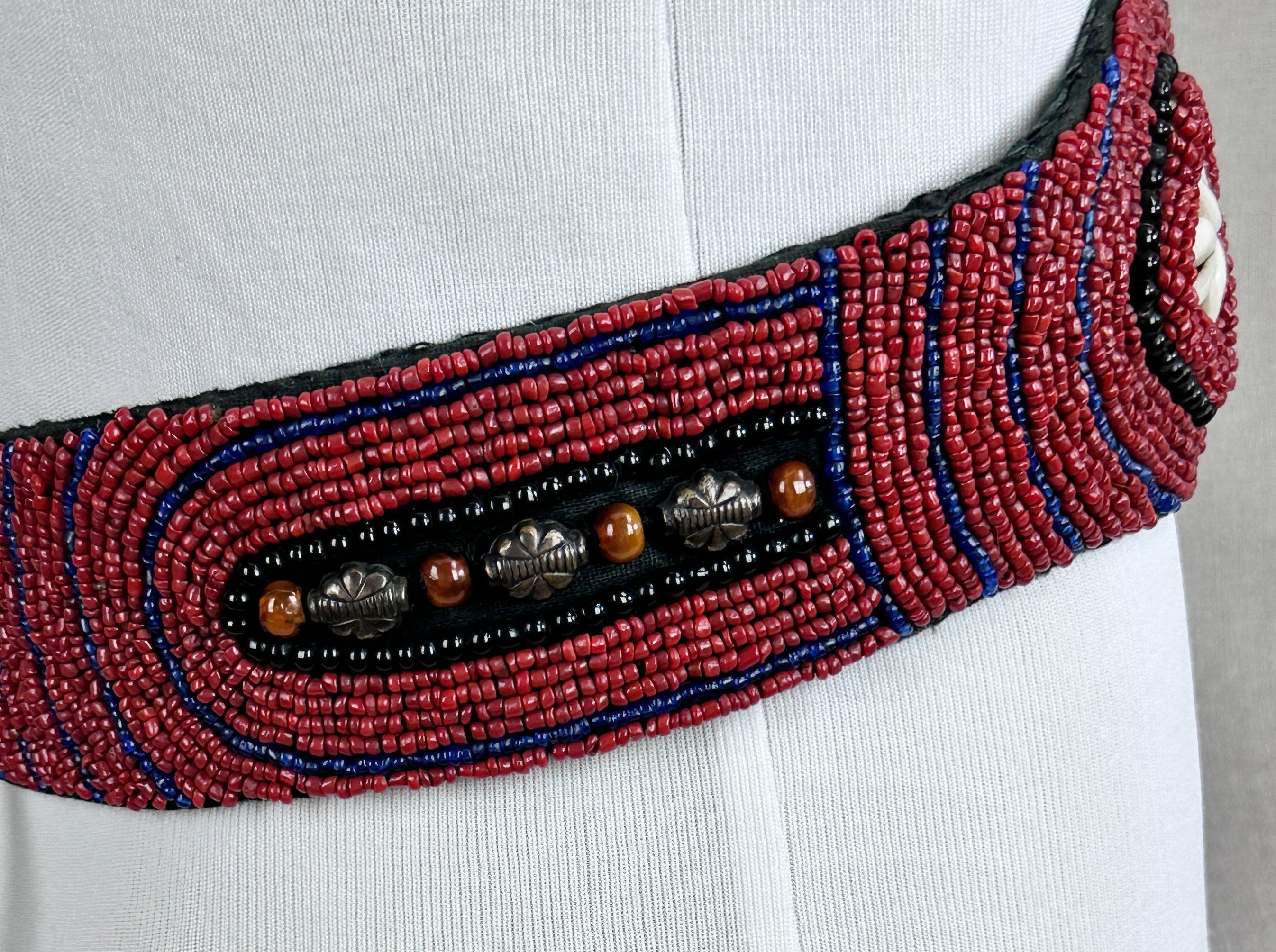 Antica Sartoria elastic belt features red glass seed beads a seashell fringe Banda - Elastic Waist Bead main image 2