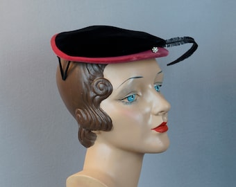 Vintage Hat, 1950s Cocktail Hat, Velvet Beret,  Black and Pink Beret, Feathered Cocktail Hat, Cocktail Beret, Helen Erickson
