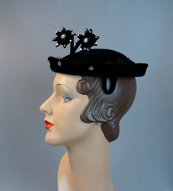 Vintage Hat, 1950s Black Beret, Structured Velour