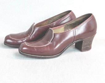 Vintage 1940s Brown Leather Heels by Vitality Shoes, Sz 6