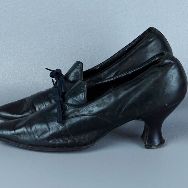 1920s Shoes, Black Leather Pumps, Louis Heels, Laced Latchets, Size 6 Vtg Shoes