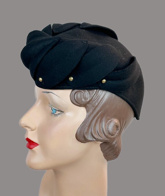 Vintage 1940s Tilt Hat, Black Felt Petal Hat with Placement Panel View 5