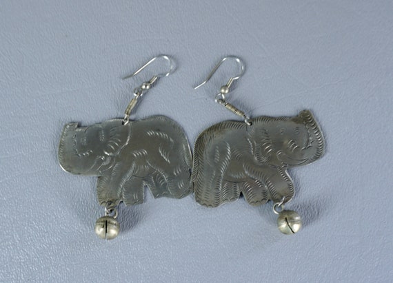 Vtg Silvertone Pierced Elephant Earrings, Large - image 2