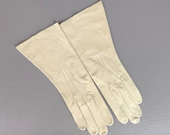 50s Beige Suede Leather Above Wrist Deadstock Gloves by French Trefousse