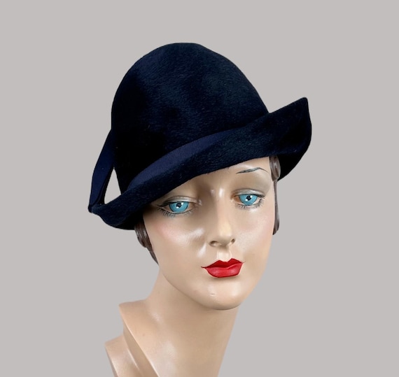 Vintage 60s Black Felt Brimmed Cloche With Asymmetrical Brim 