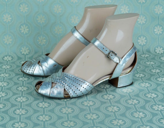 Vtg Shoes, 1930s Evening Sandals, Silver Sandals,