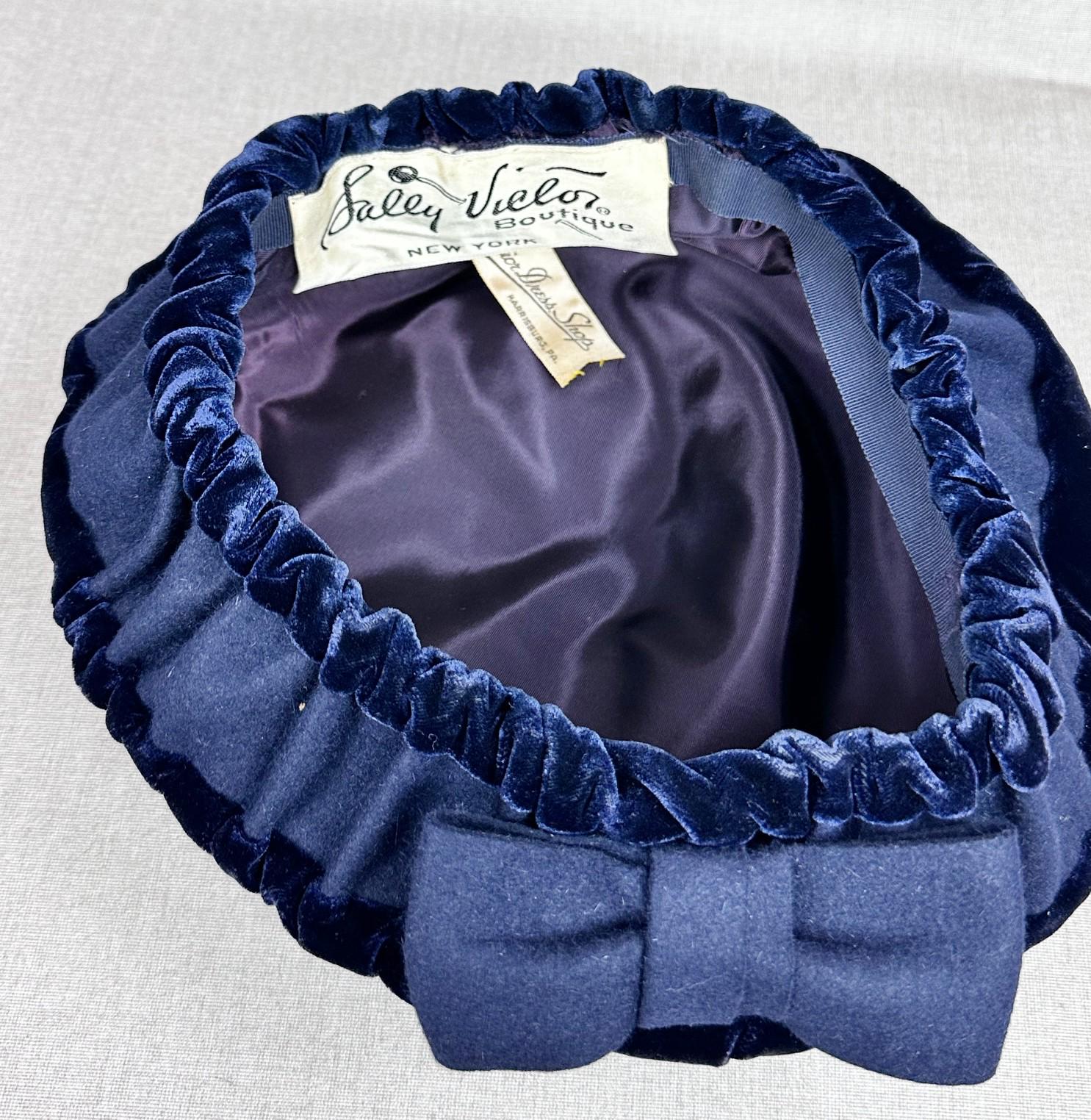 Vintage 50s Navy Blue Wool and Velvet Beret Hat Beret by  display picture 3