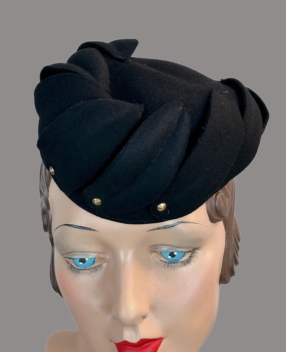 Vintage 1940s Tilt Hat, Black Felt Petal Hat with Placement Panel View 2