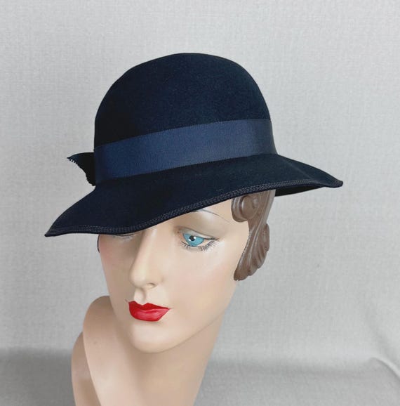 Vintage 40s Fedora, Navy Blue Ladies Hat by Dobbs - image 5