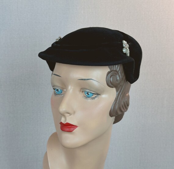 50s Black Velvet Rhinestone Cocktail Beret Hat - image 7