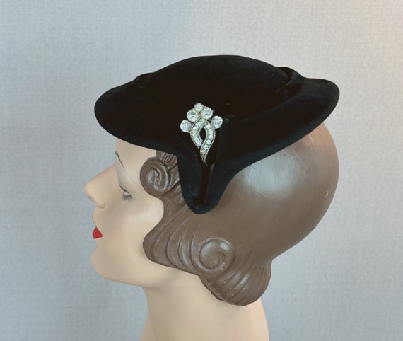 50s Black Velvet Rhinestone Cocktail Beret Hat - image 6