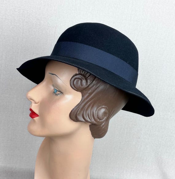 Vintage 40s Fedora, Navy Blue Ladies Hat by Dobbs - image 7