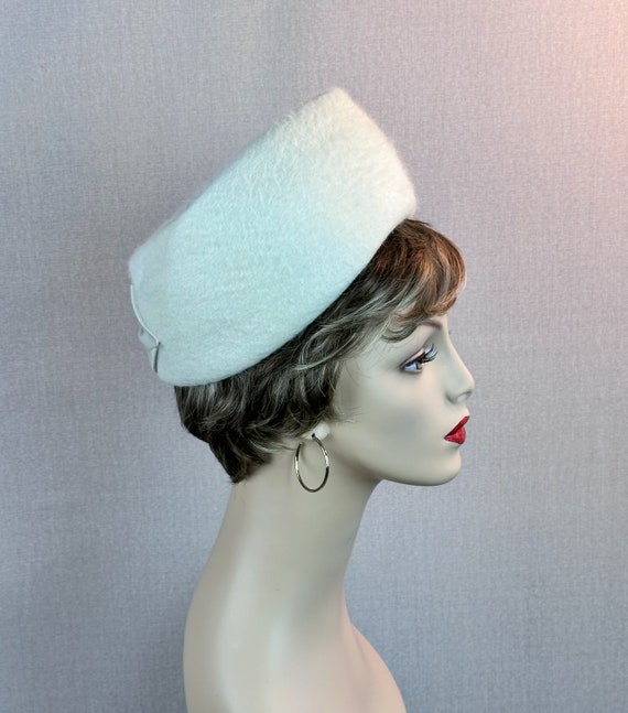 Vintage 60s White Beaver Fur Pillbox Hat