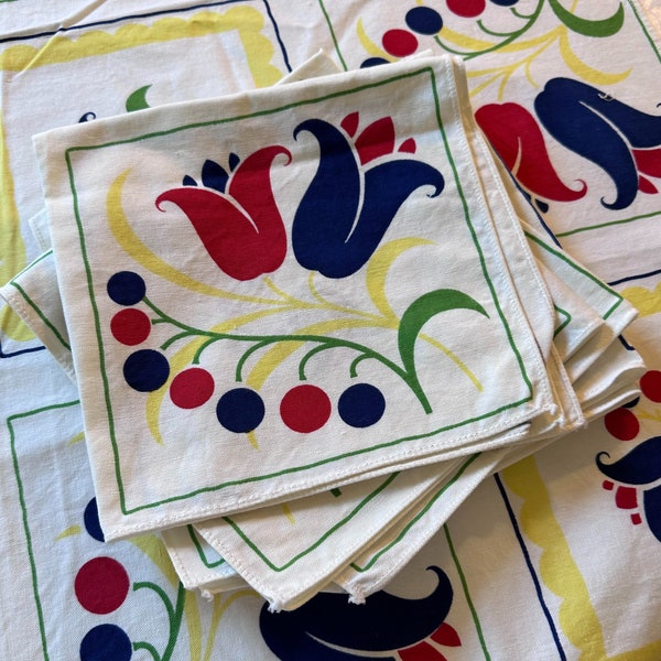 50s Wilendur Bloomberry Tulip Tea/Bridge Tablecloth with 4 Napkins, 33 x 35