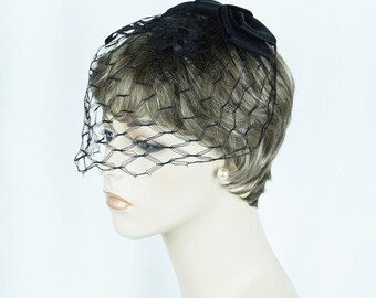 Black Fascinator, Vtg Whimsey, Fascinator with Wide Bow
