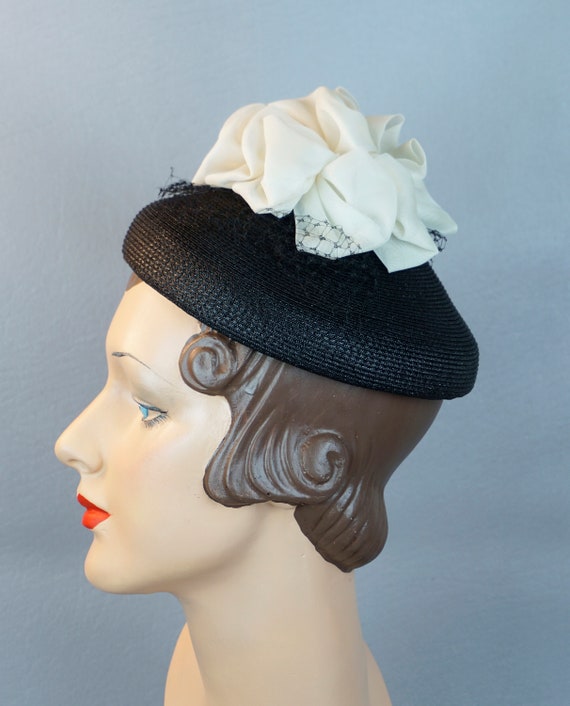 60s Black Straw Pillbox Hat w/ White Fabric Embell