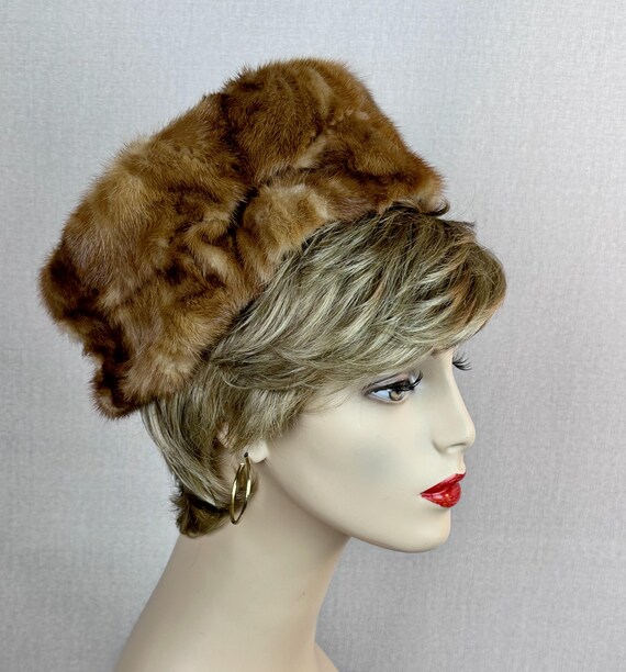 Vintage 60s Light Brown Mink Pillbox Hat With Ribbon Crown  display picture 2