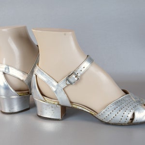 Vintage 1930s Silver Peeptoe Evening Sandals by Middle Towners, Sz 5 1/2