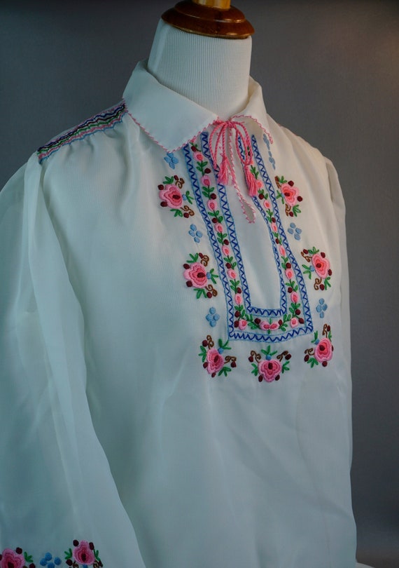 Embroidered Blouse, Vintage Blouse, Embroidered Pe
