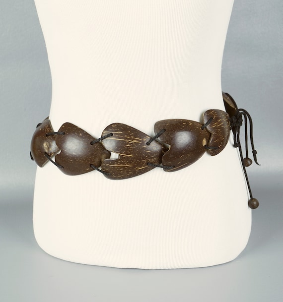 Vtg Handmade Coconut Shell Heartshaped Belt