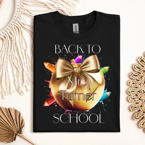 Personalisieren: Zurück zu Schule PNG, Goldener Apfel, Studentenmode, Wertschätzung des Lehrers, Name des Lehrers PNG, Beliebiger Name, Beliebige Note