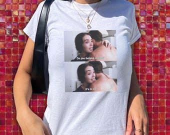 Possession filmscène baby-T-shirt, Y2K-top, T-shirt met print, jaren 2000, filmmerchandise, horrorfilmmerchandise