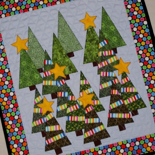 AUSTIN STYLE CHRISTMAS  from Quilts by Elena Keeping Austin Weird Wall Hanging Table Topper