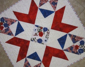 PATRIOTIC STAR Quilt from Quilts by Elena Patriotic Fabrics Wall Hanging Table Topper