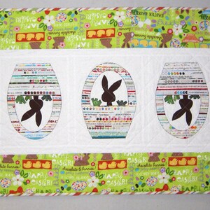 BUNNIES AND BASKETS Selvage Quilt from Quilts by Elena Easter Applique Table Runner Selvages image 1