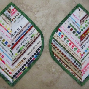 Set of 2 Selvage Leaf Pot Holder Hot Pads Laurel from Quilts by Elena Ready to Ship Hot Pads Trivets Candle Mats image 1