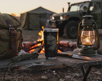 Vaso térmico con diseño de águila y bandera estadounidense - Vaso de acero inoxidable de 20 oz grabado con láser