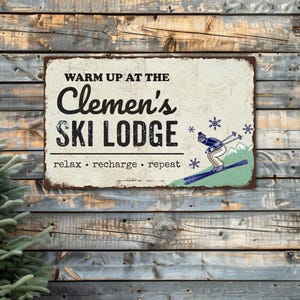 Personalized Ski Lodge Sign, Apres Ski, Ski Art, Cabin Decor, Winter Decor, Last Name Sign, Gift for Skiers, Winter Wall Art, Mountain Decor afbeelding 1