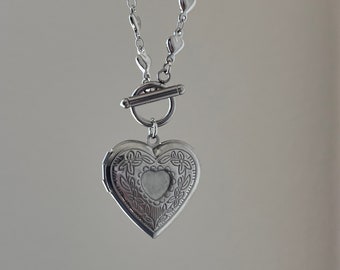 Stainless steel silver heart locket necklace, Photo heart necklace with heart chain, Rosary style locket toggle vintage style necklace, gift